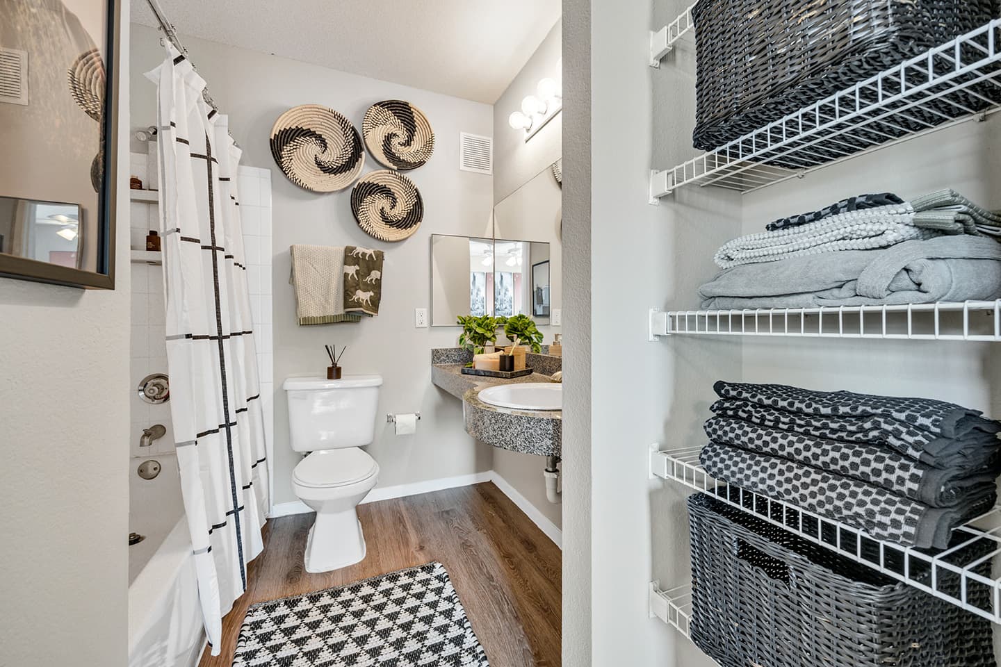 The-London—Model—Bathroom-(7)